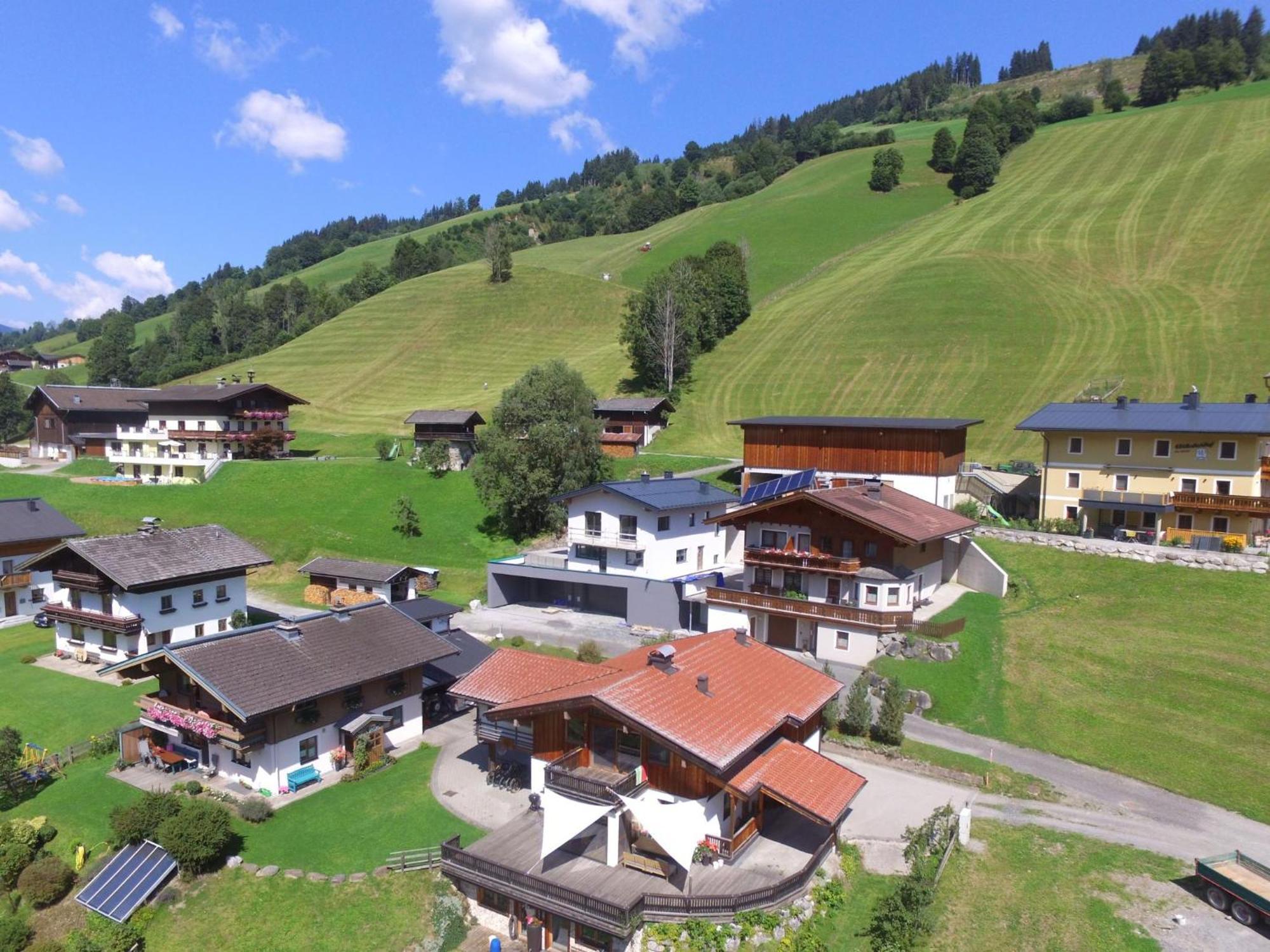 Ferienwohnung Bichl Viehofen Saalbach Exterior foto